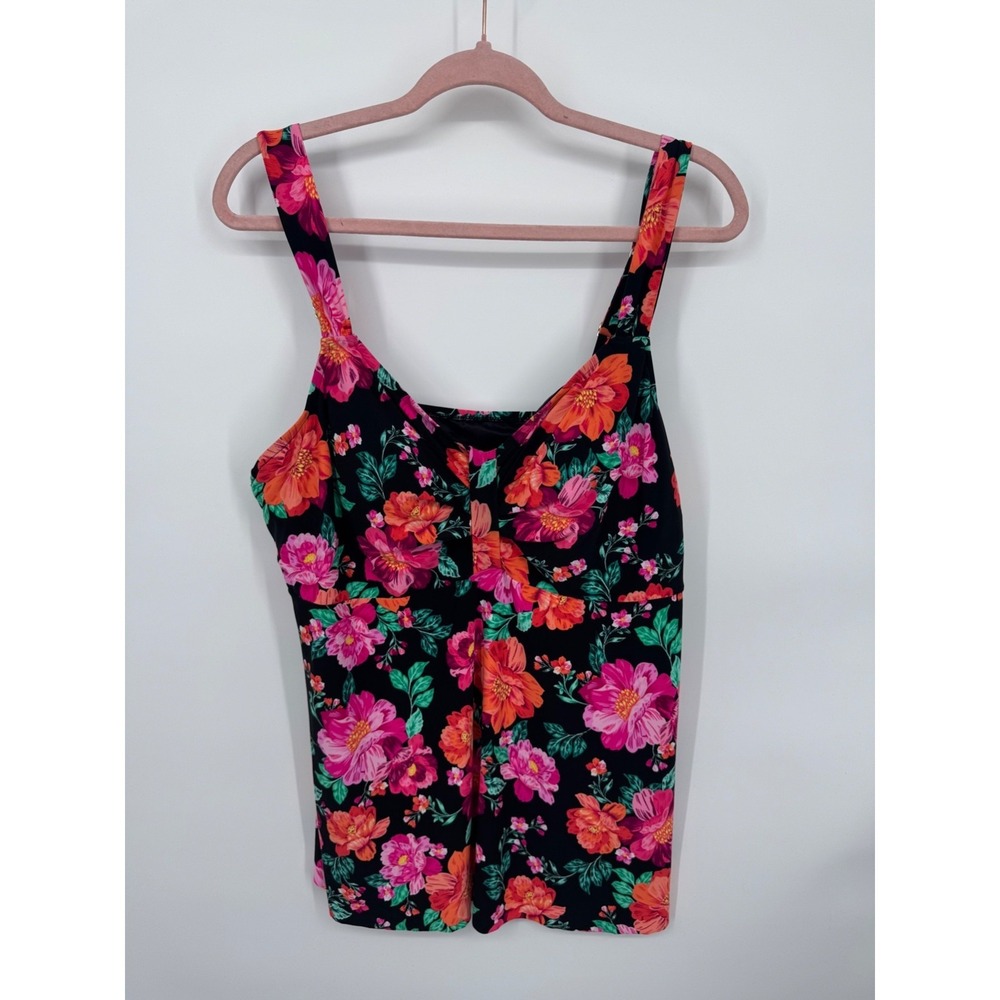 NWT Trimshaper Swimsuits Women's 18 Multicolor Floral Print Classic Summer Beach